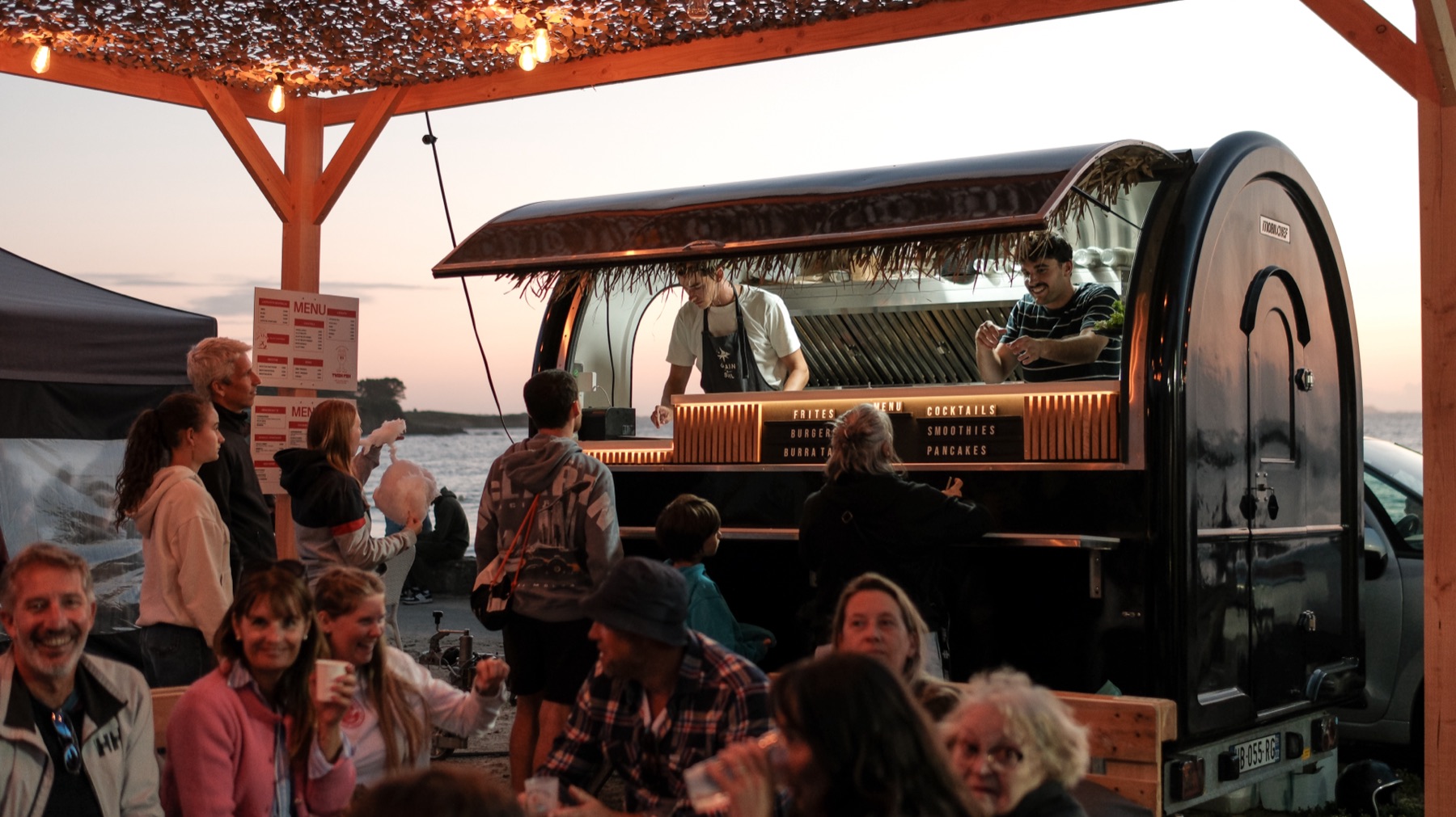 Une remorque Food Truck Store en service lors d'un événement